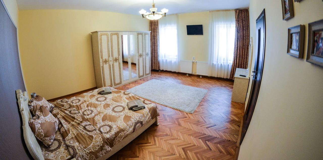 Apartment Luca Poarta Schei 布拉索夫 外观 照片