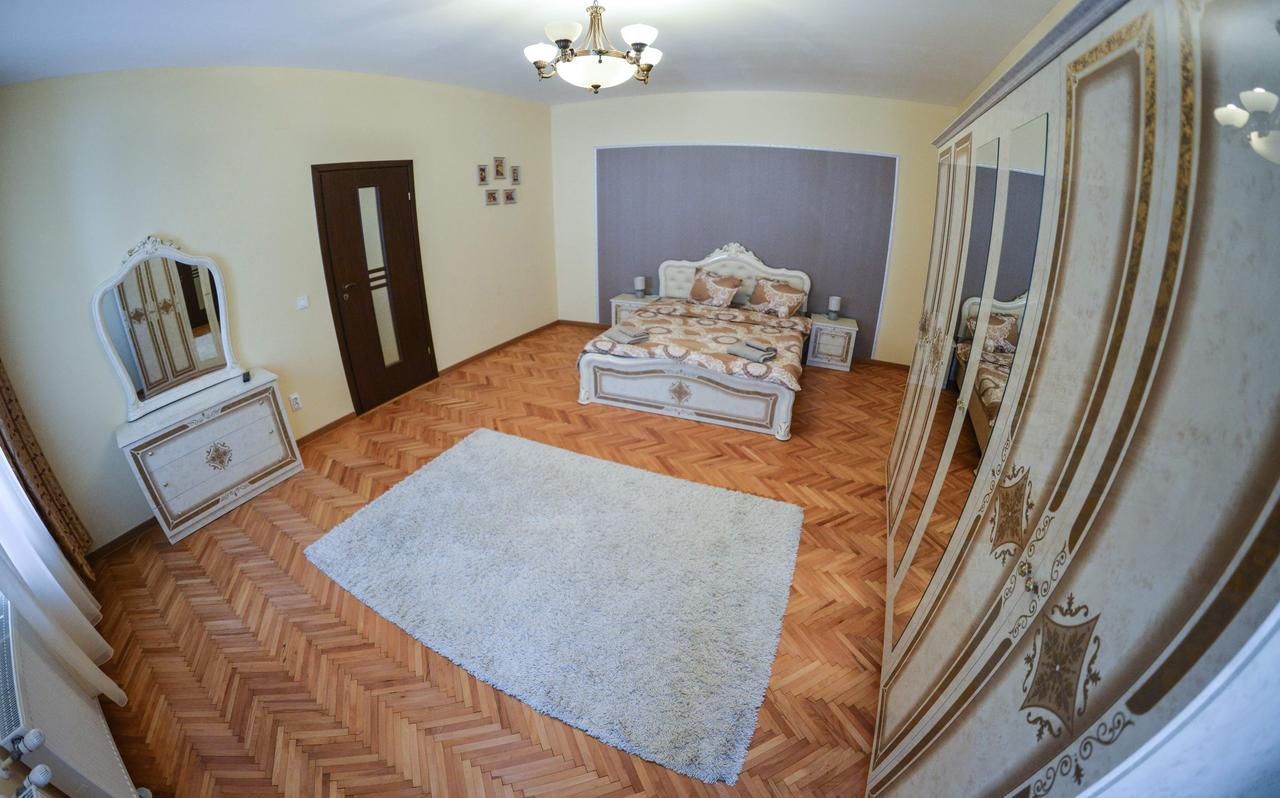 Apartment Luca Poarta Schei 布拉索夫 外观 照片